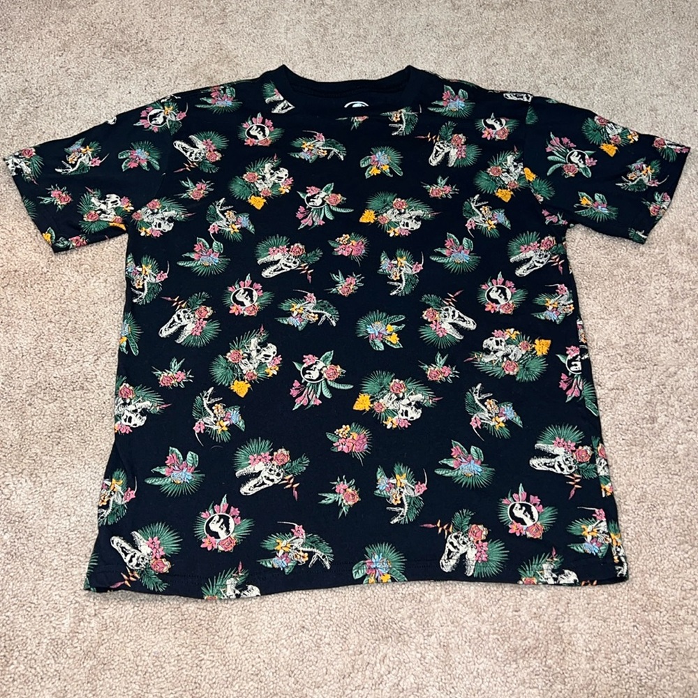 UNIVERSAL STUDIOS Jurassic Park Women’s Graphic T-Shirt